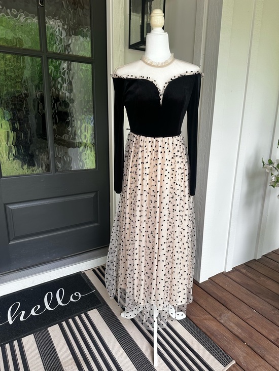 MOTF Dresses & Skirts - Women’s MOTF Small Elegant Black Velvet & Cream with Hearts - Long-Sleeve Dress